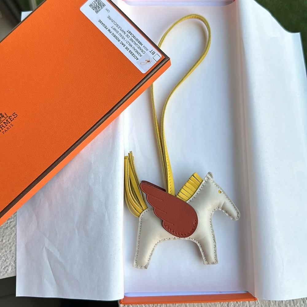 NEW Hermes Rodeo PM Pegase Craie Jaune de Naples Swift Cuivre Leather Bag Charm - Picture 9 of 9